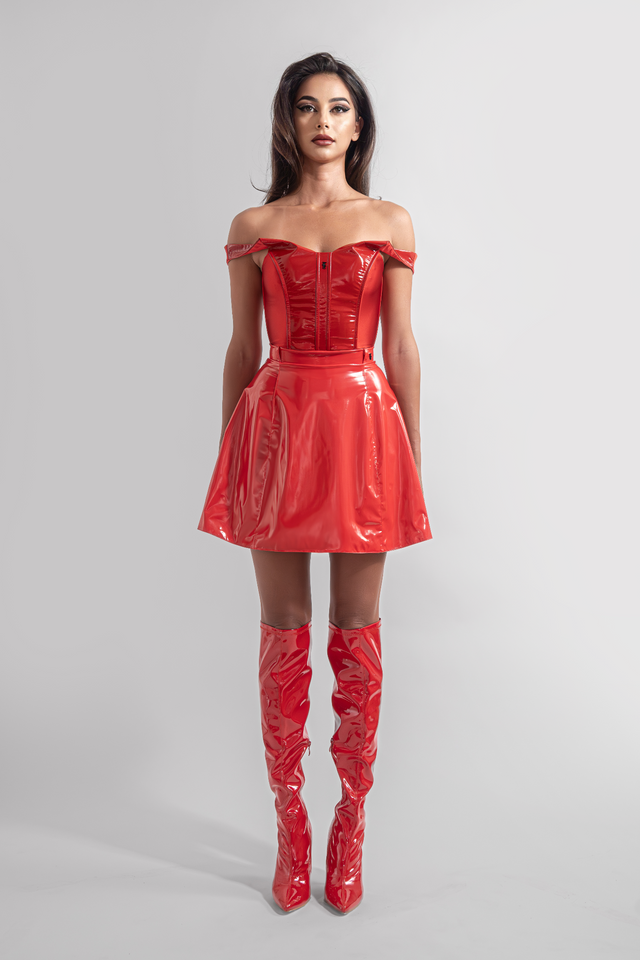 bardot_crop_top_latex_look_red_front