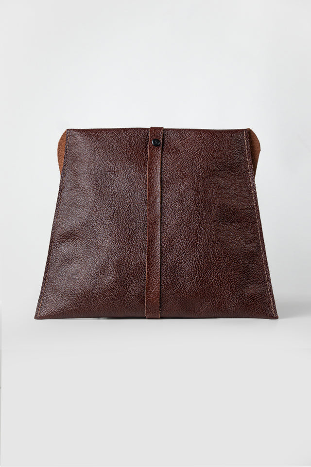 tacrai_brown_real_leather_clutch_bag_back