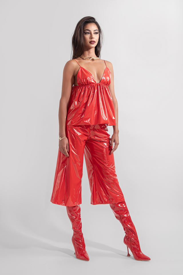 wide_leg_flare_latex_look_pants_capri_red_side