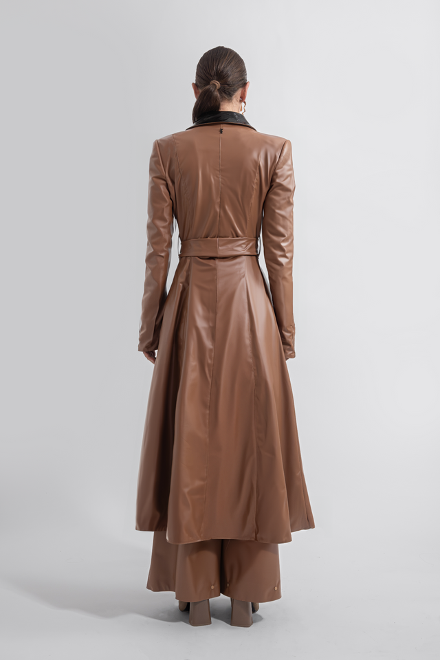 reversible_latex_look_and_vegan_leather_trench_coat_black_brown_back