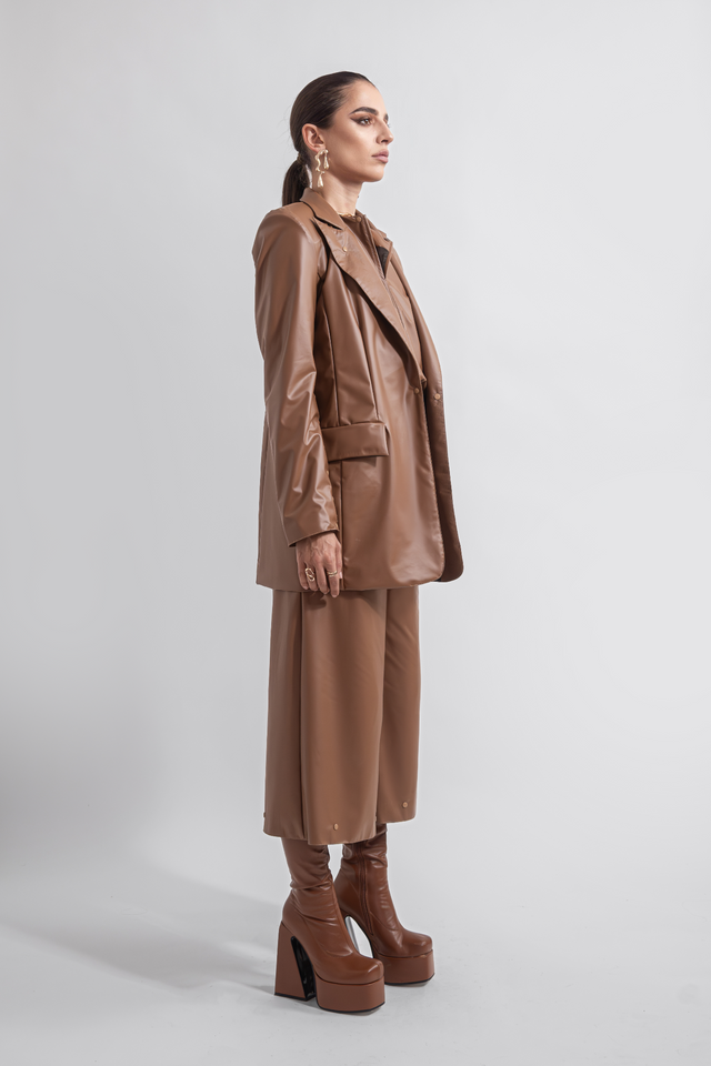 single_breasted_blazer_light_brown_open_side_relatexfit