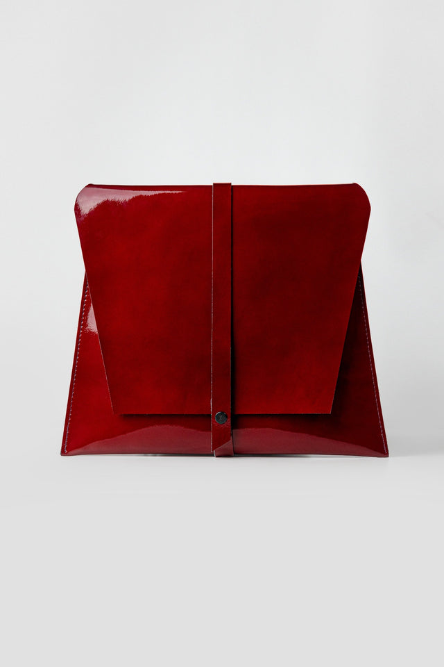 tacrai_red_real_patent_leather_clutch_bag_front