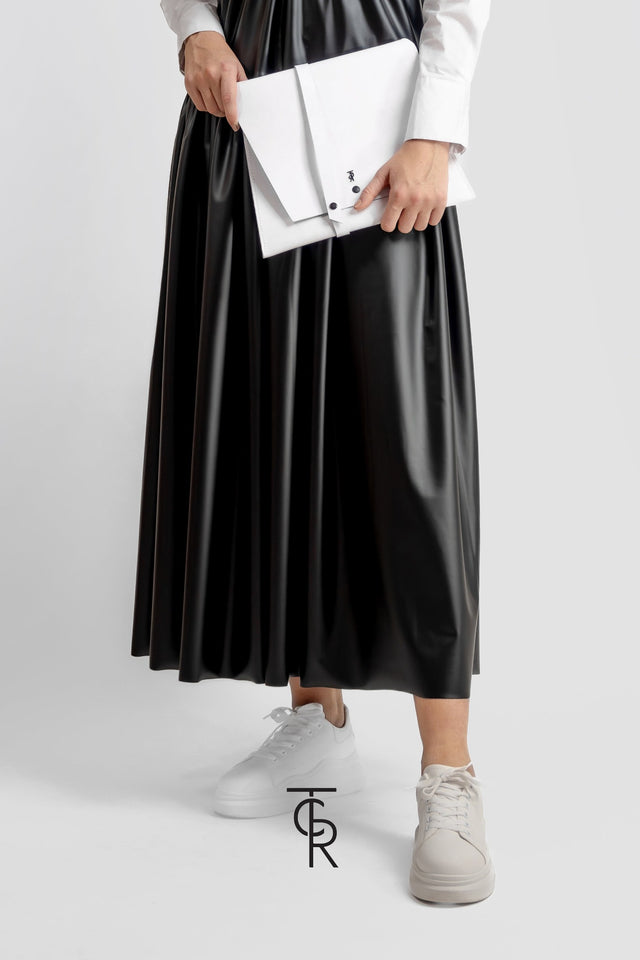 lifestyle photo of a tacrai white leather bag